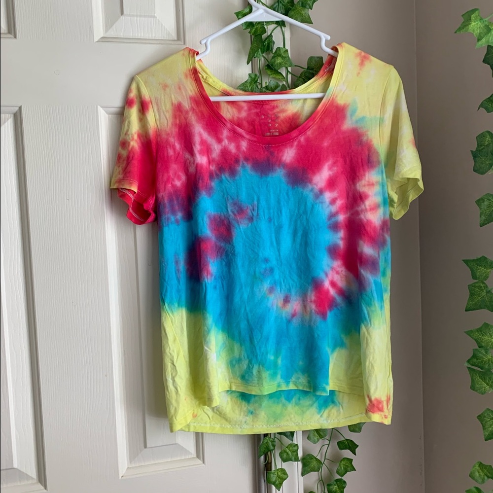 tie dye t-shirt